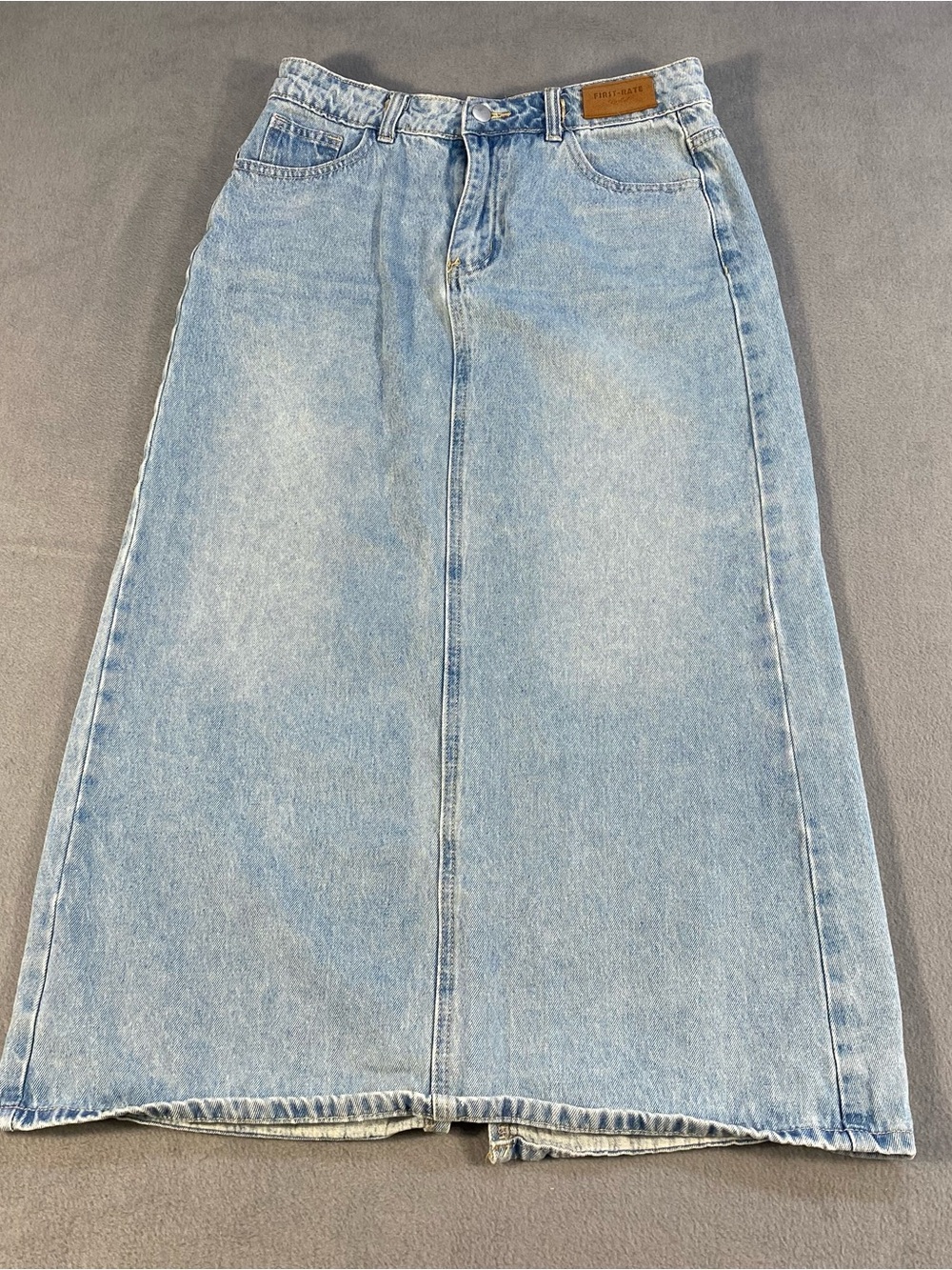 First-Rate women’s Light Wash Denim Long Skirt, back slit, pockets, size L